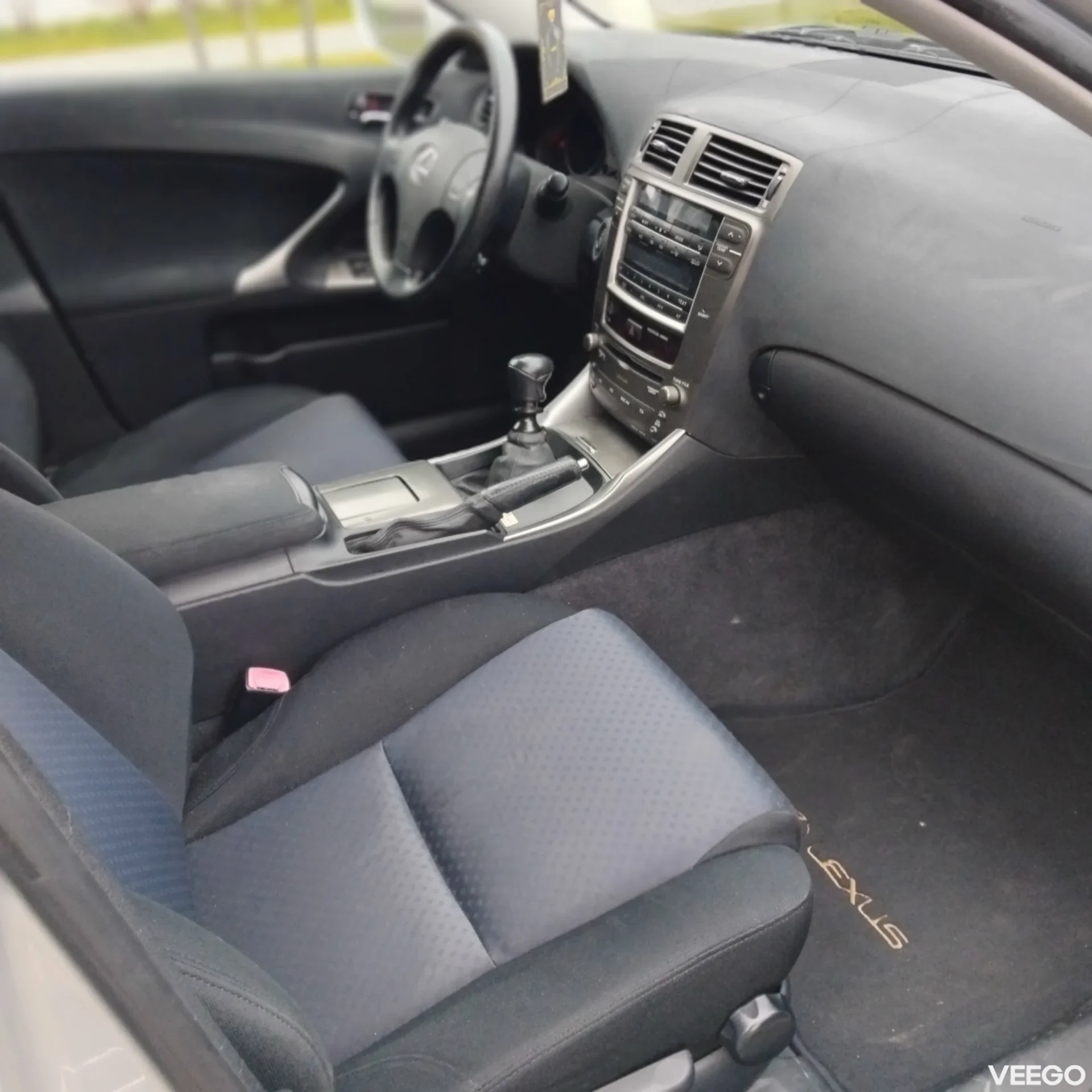 Lexus IS 220 LS 2.2 130kW