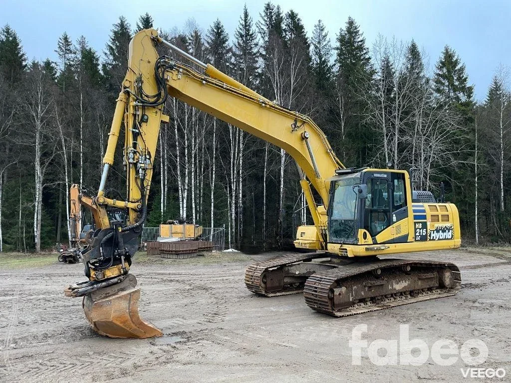 Komatsu HB 215 (114094) 110kW