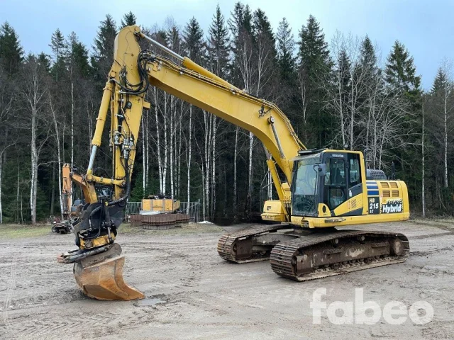 Image of Komatsu HB 215 (114094) 110kW