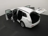 Mitsubishi Outlander 2 89kW thumbnail