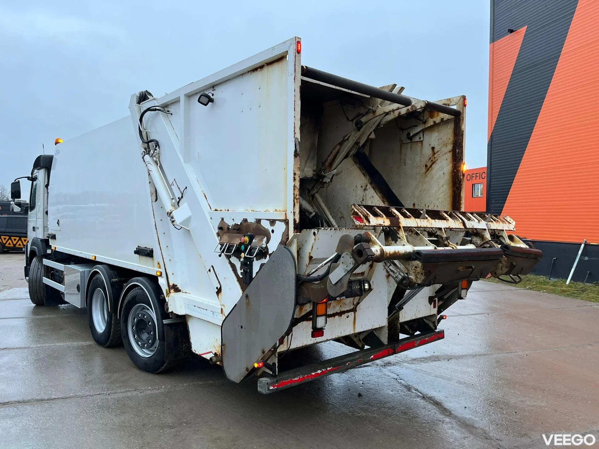 Volvo FMX NTM KG-2B / 11,9 + 5,8 m3 315kW