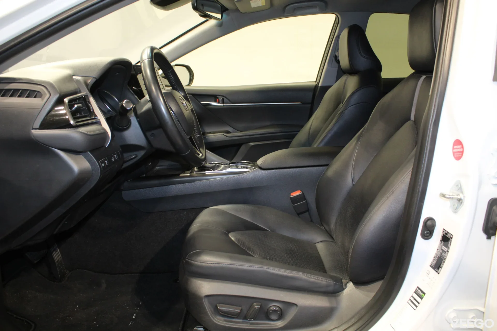 Toyota Camry Luxury Business 2.5 131kW