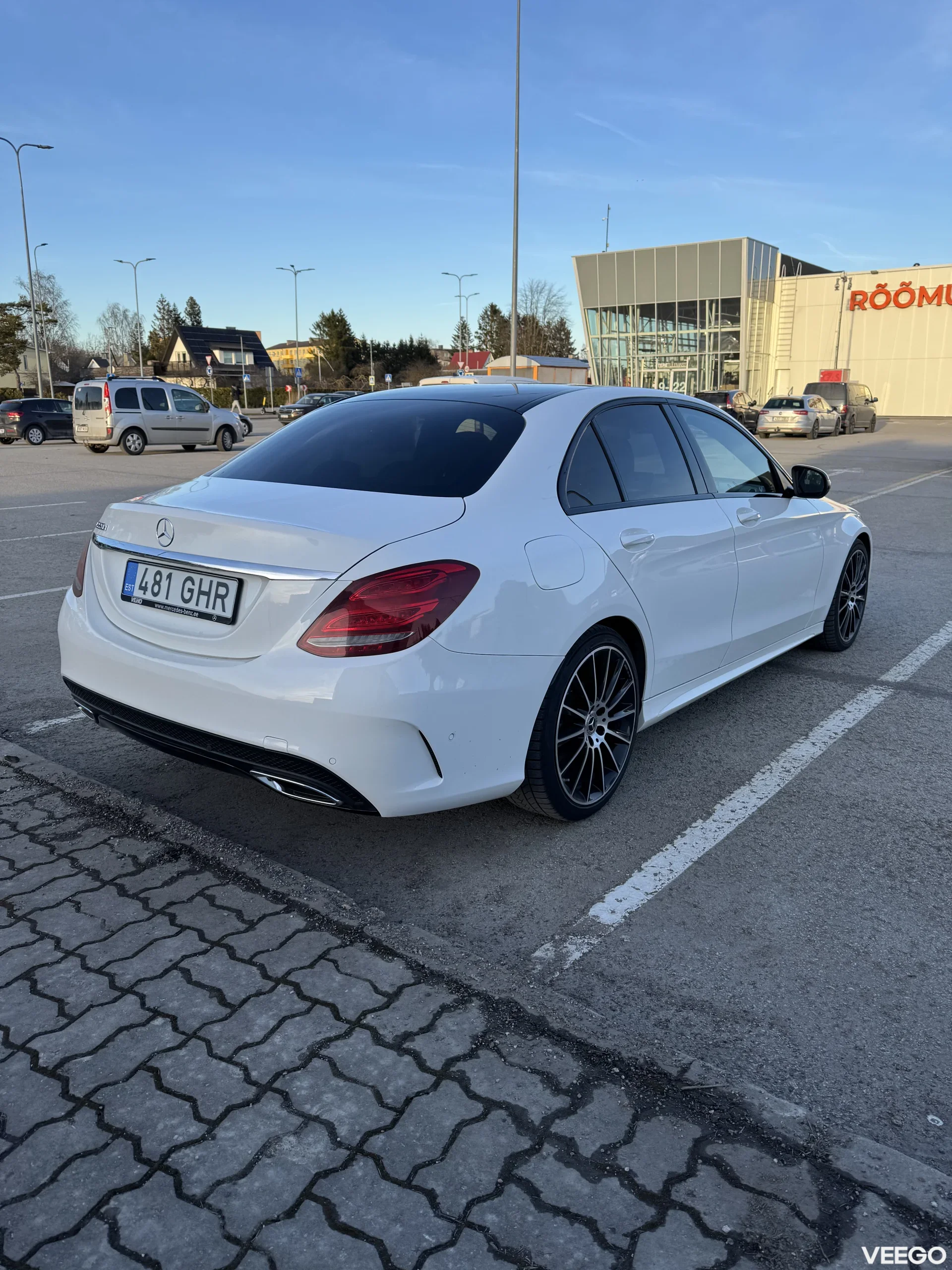 Mercedes-Benz C220 2.1 125kW