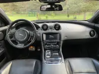 Jaguar XJ R-Sport 3.0 221kW thumbnail