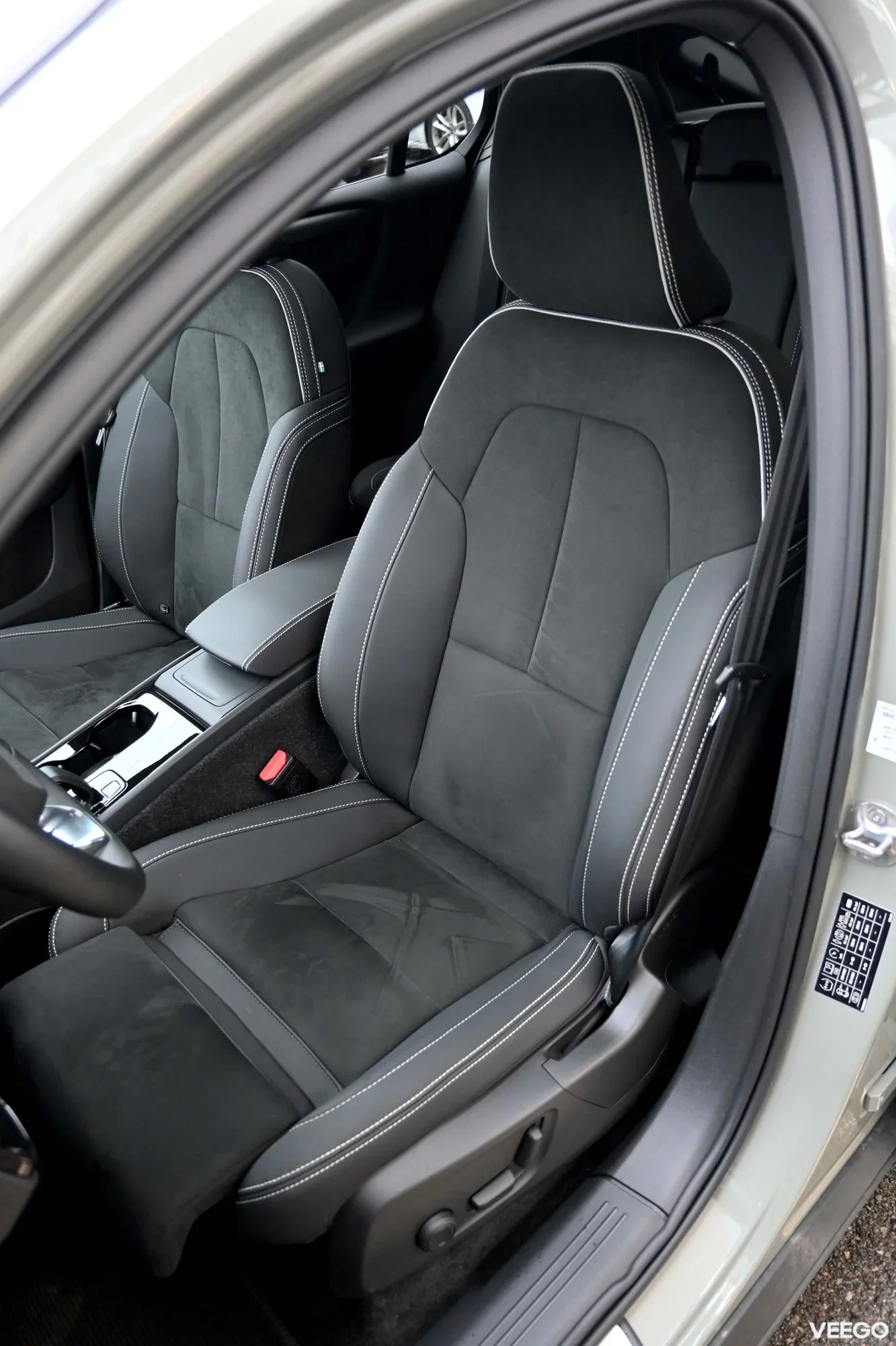 Volvo C40 AWD COUPE RECHARGE ULTIMATE INTELLI SAFE XENIUM 300kW