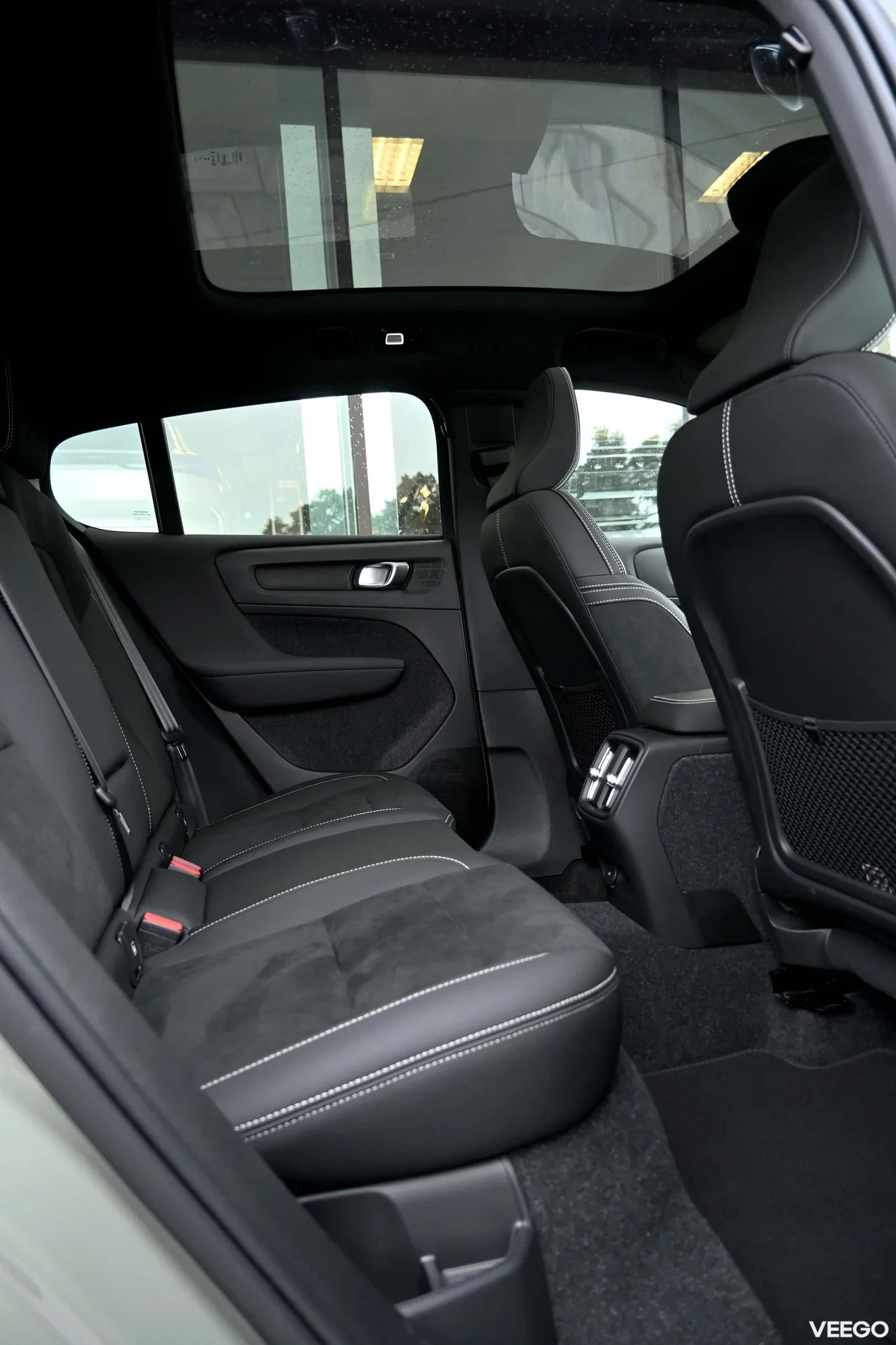 Volvo C40 AWD COUPE RECHARGE ULTIMATE INTELLI SAFE XENIUM 300kW