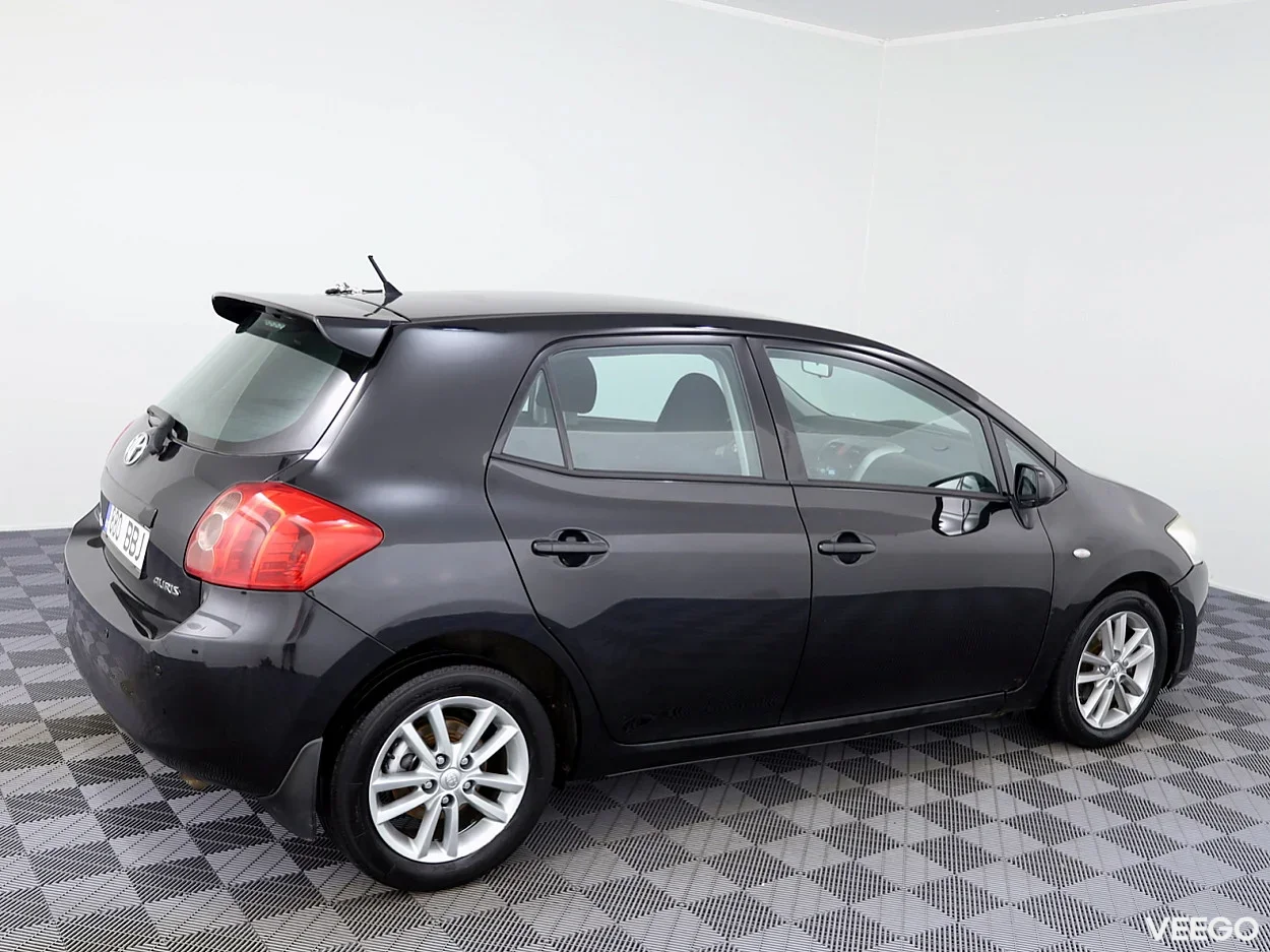 Toyota Auris 1.6 91kW