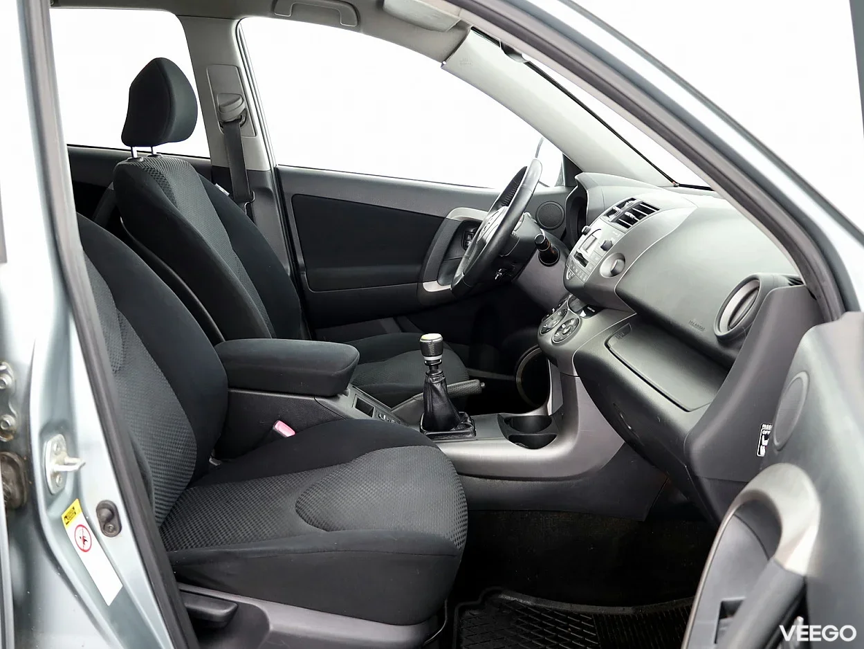 Toyota RAV4 2.2 100kW