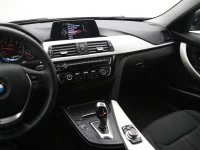 BMW 320 2 120kW thumbnail