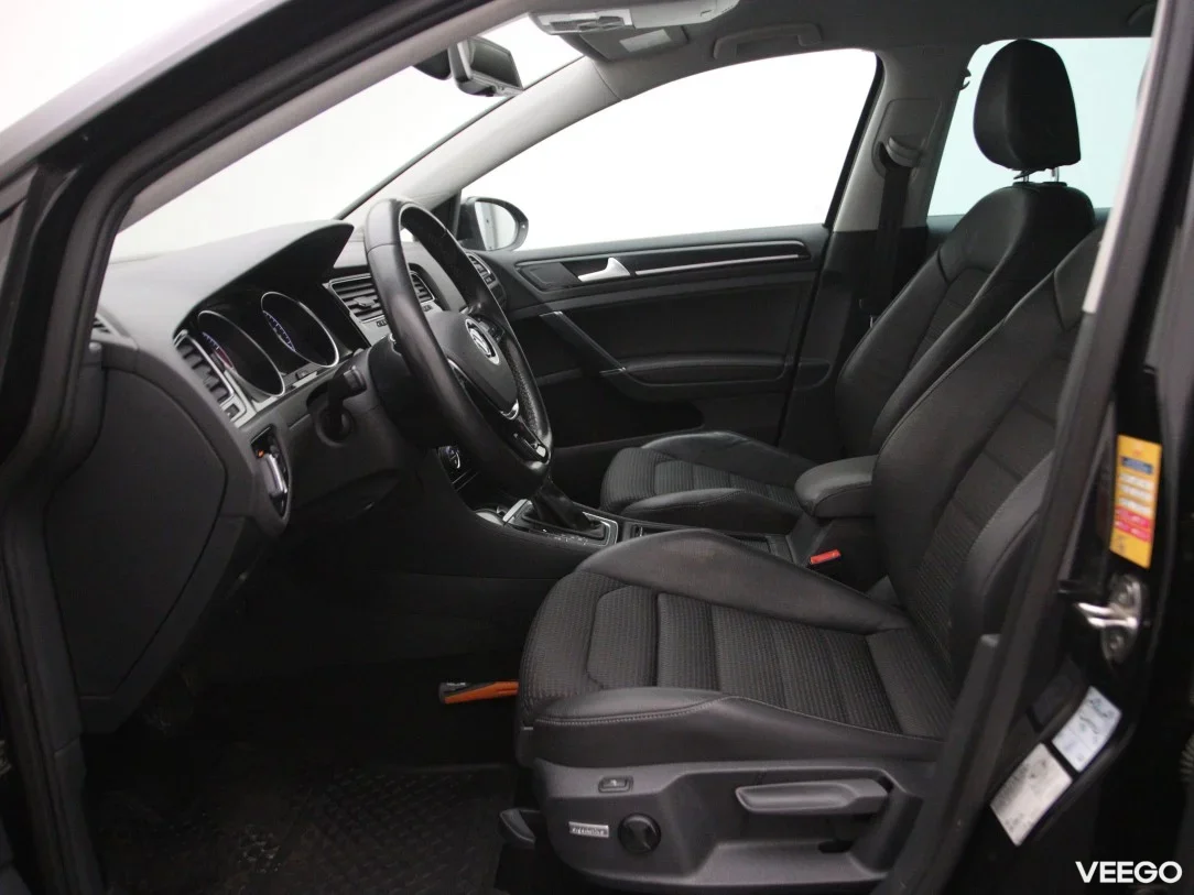 Volkswagen Golf 1.2 77kW