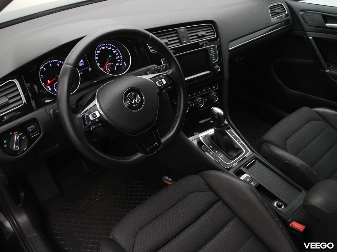 Volkswagen Golf 1.2 77kW