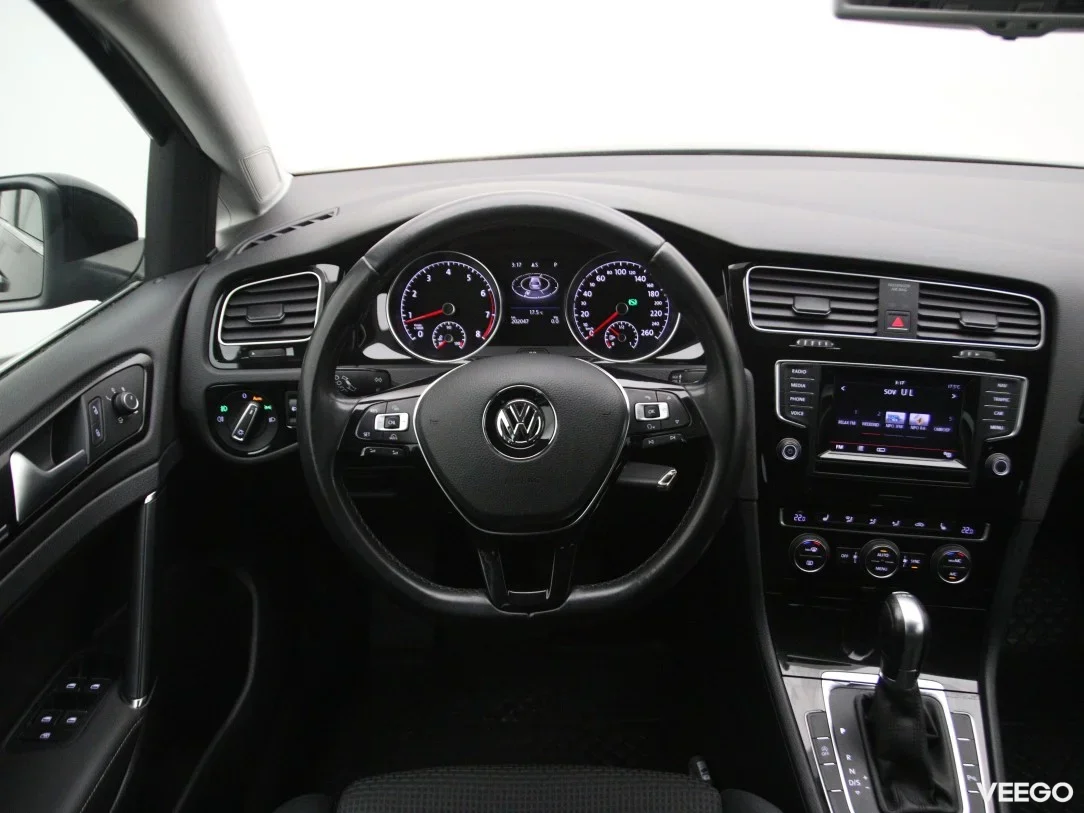 Volkswagen Golf 1.2 77kW