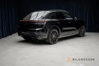 Porsche Macan Turbo Electric 585hk Burmester Hud P-Disp MOMS 430kW thumbnail