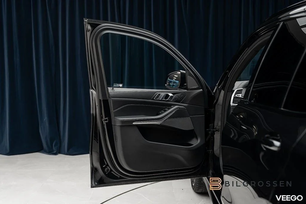 BMW X5 xDrive40i 340hk M Sport 3.79% Sky Lounge H/K Hud 360 Drag 250kW