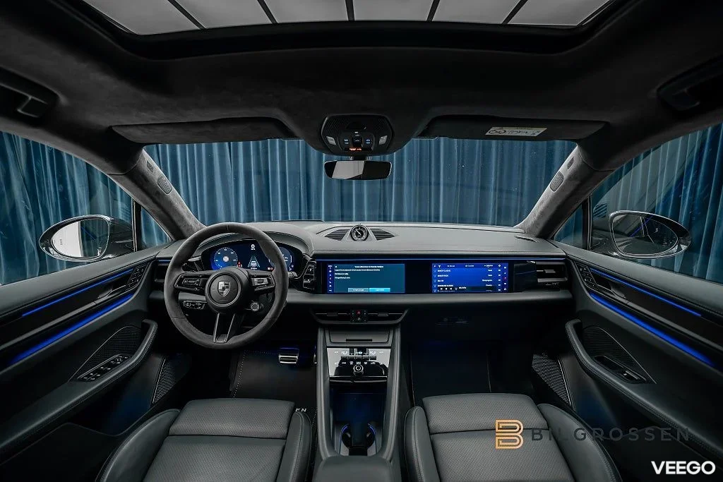 Porsche Macan Turbo Electric 585hk Burmester Hud P-Disp MOMS 430kW