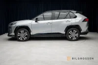 Toyota RAV4 Plug in AWD-i 306hk Style Drag B-Kamera MOMS 225kW thumbnail