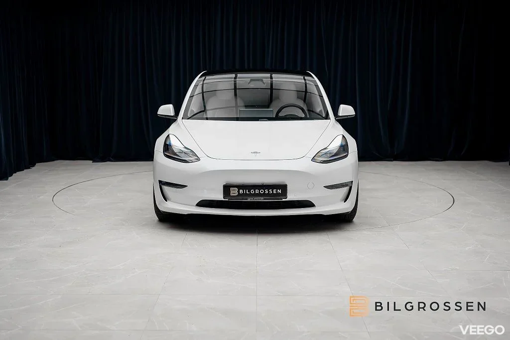 Tesla Model 3 Performance 513hk Autopilot Premium 377kW