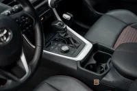 Toyota RAV4 Plug in AWD-i 306hk Style Drag B-Kamera MOMS 225kW thumbnail