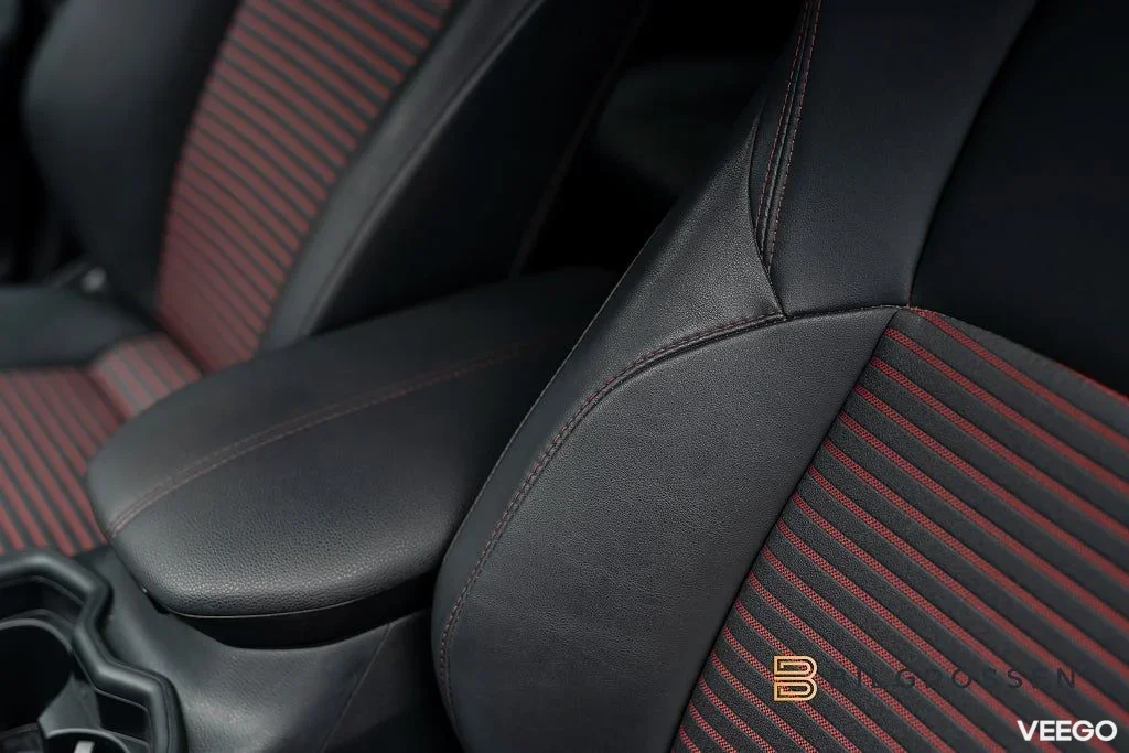 Toyota RAV4 Plug in AWD-i 306hk Style Drag B-Kamera MOMS 225kW