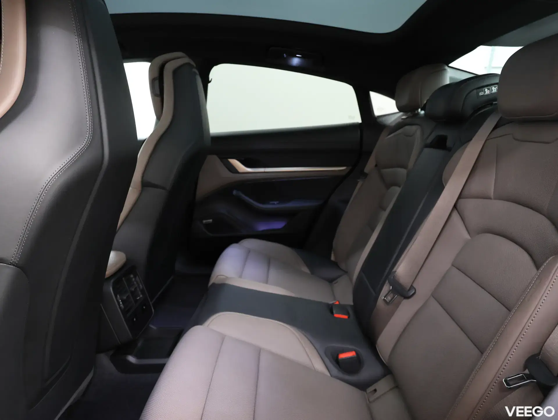 Porsche Taycan 4S 420kW