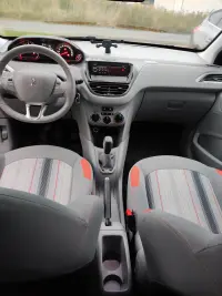 Peugeot 208 1.4 70kW thumbnail