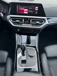 BMW 320D XDRIVE Touring 2.0 140kW thumbnail