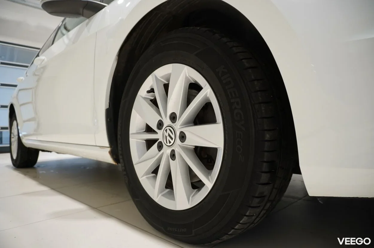 Volkswagen Golf 1.2 77kW