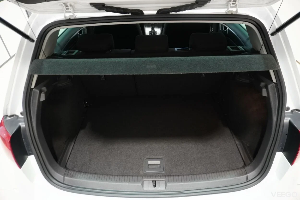 Volkswagen Golf 1.2 77kW