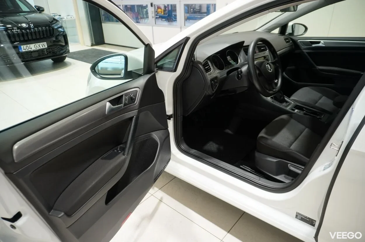 Volkswagen Golf 1.2 77kW