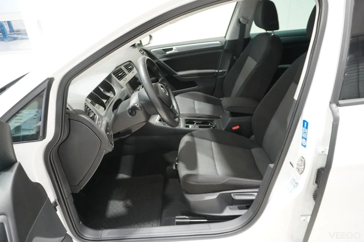 Volkswagen Golf 1.2 77kW