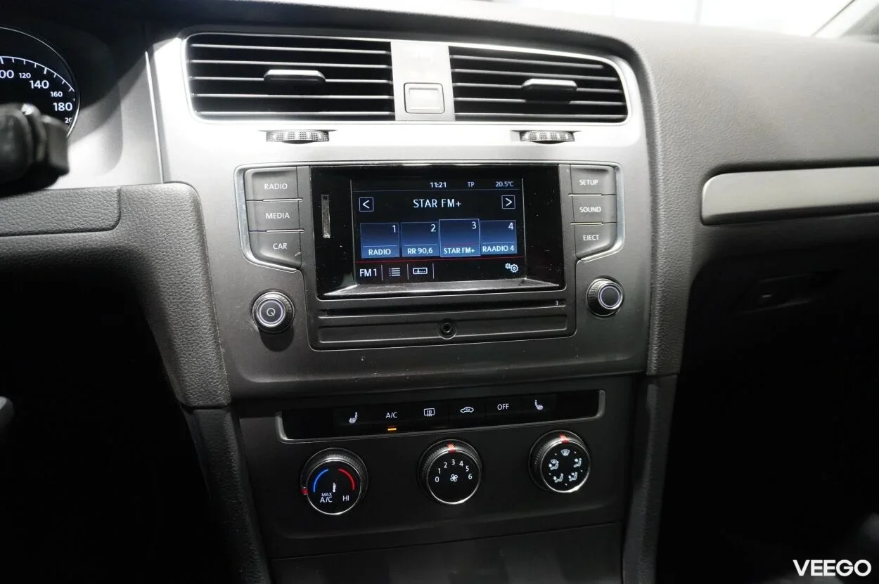 Volkswagen Golf 1.2 77kW