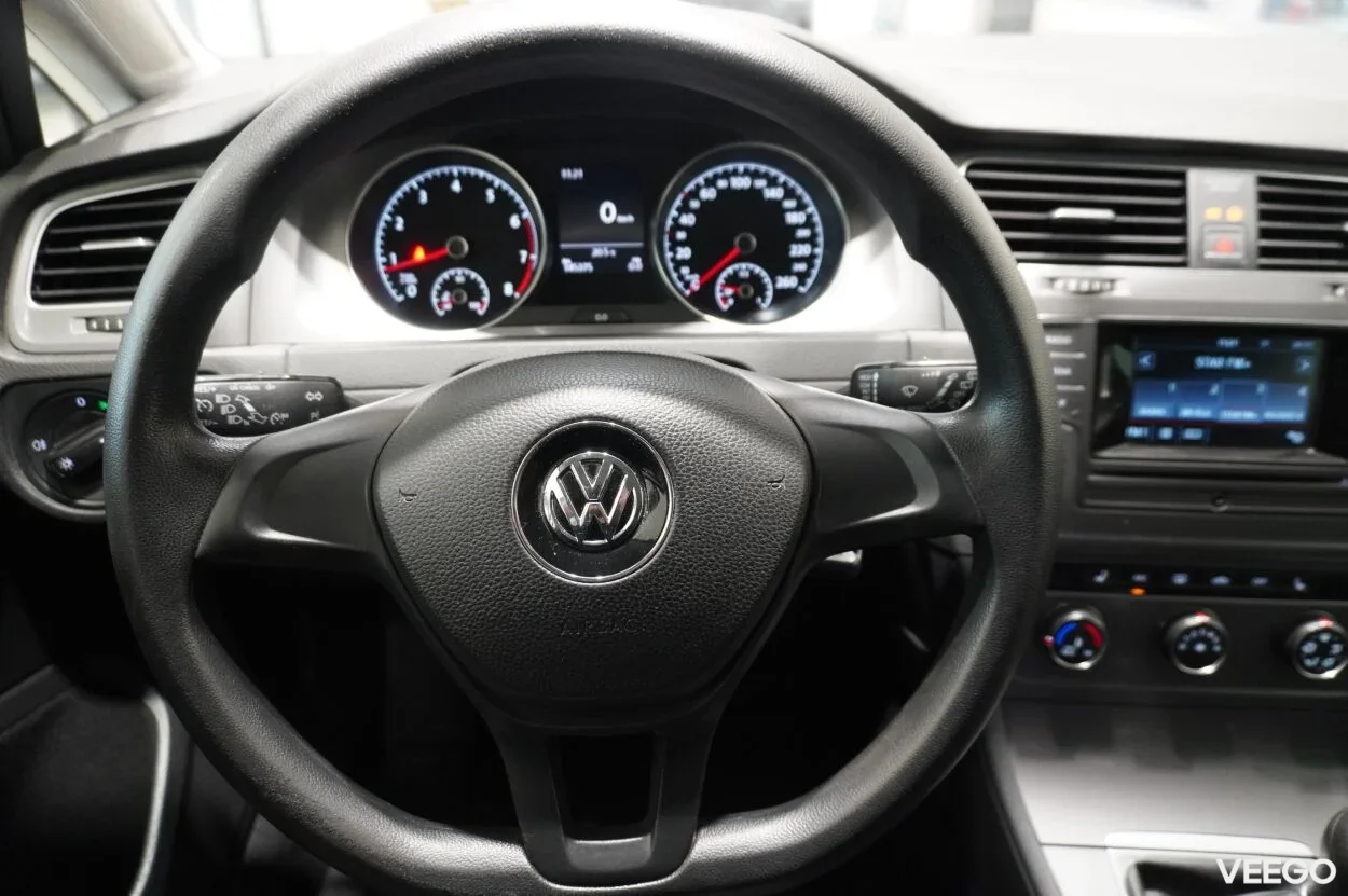 Volkswagen Golf 1.2 77kW