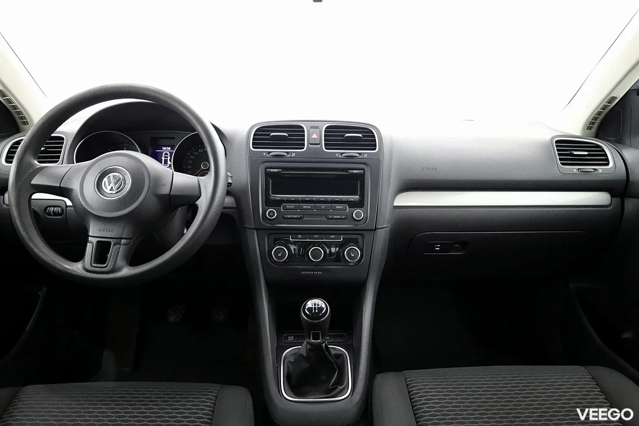 Volkswagen Golf 1.6 77kW