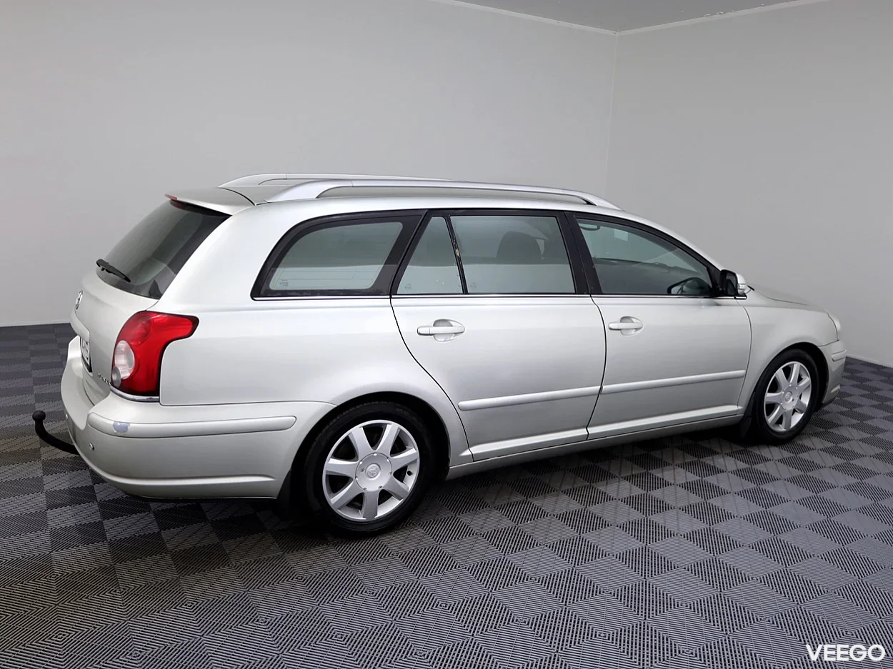 Toyota Avensis 1.8 95kW