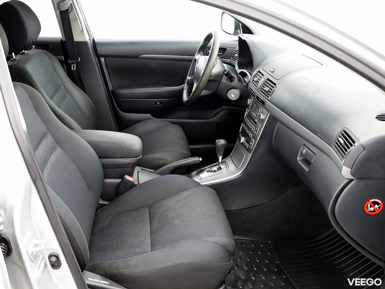 Toyota Avensis 1.8 95kW