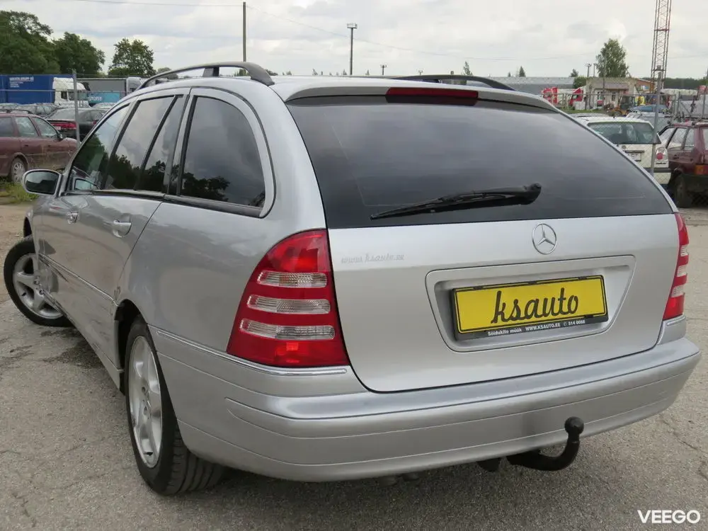 Mercedes-Benz C 180 KOMPRESSOR Avantgarde 1.8 105kW