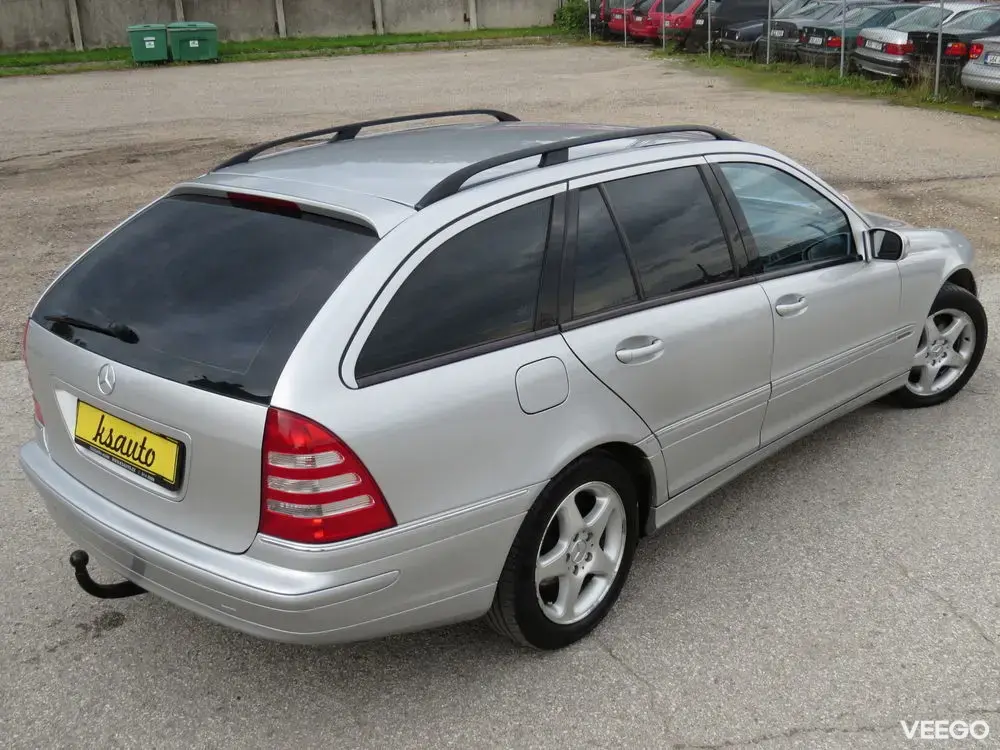 Mercedes-Benz C 180 KOMPRESSOR Avantgarde 1.8 105kW
