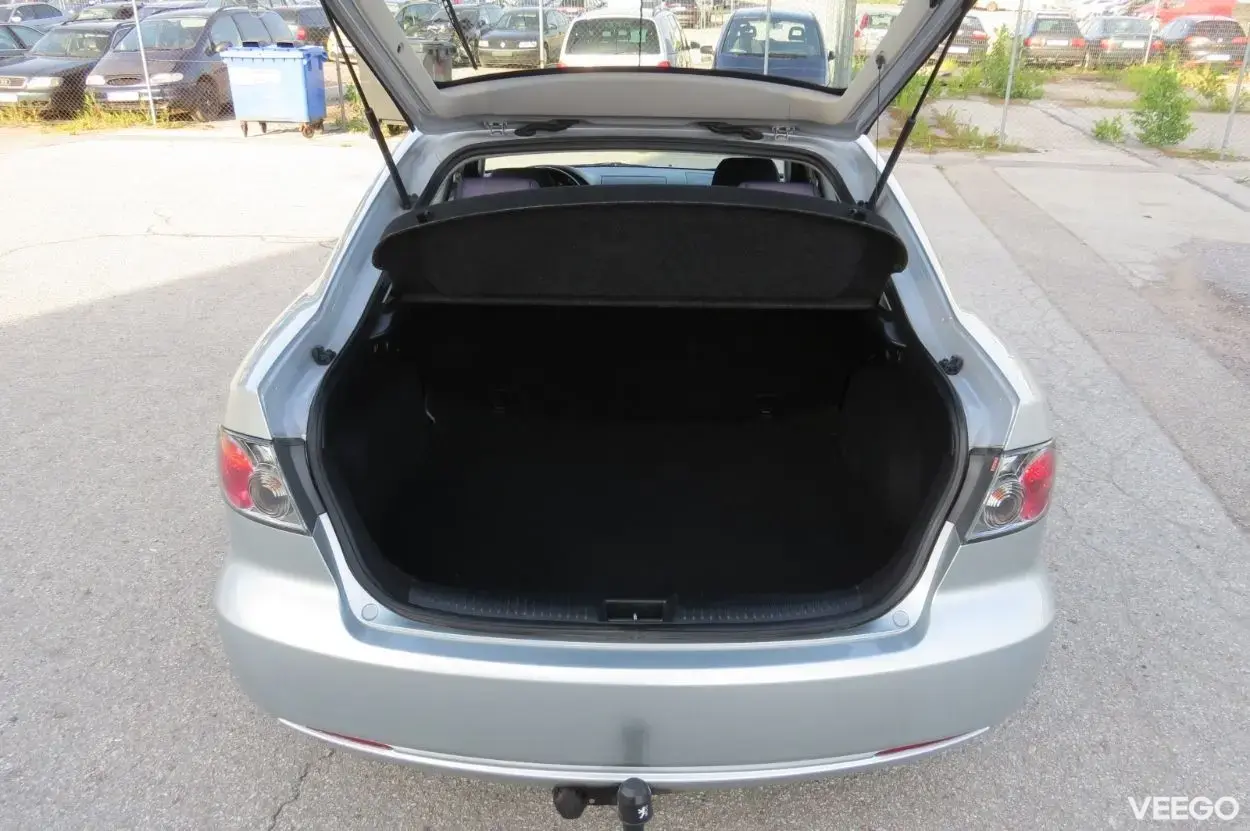 Mazda 6 Elegance 2.0 105kW