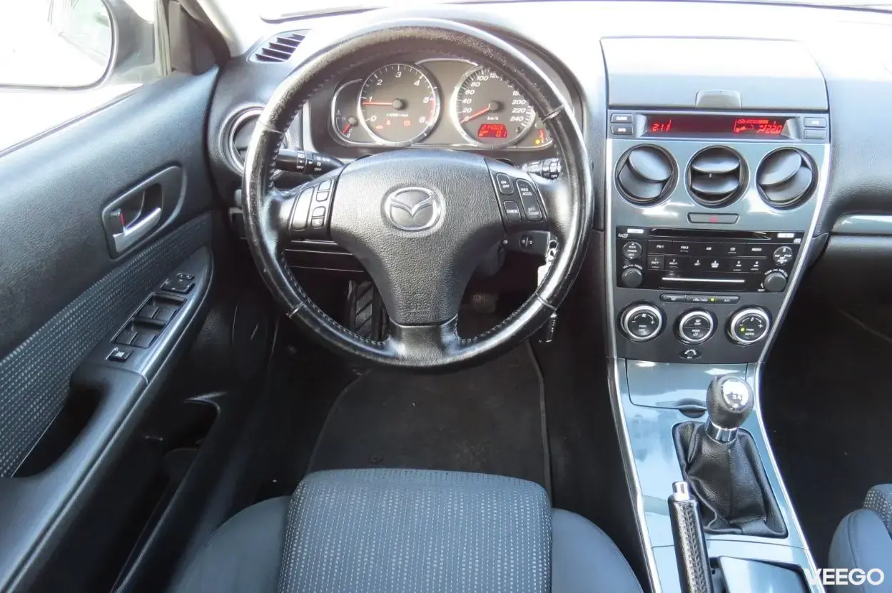 Mazda 6 Elegance 2.0 105kW