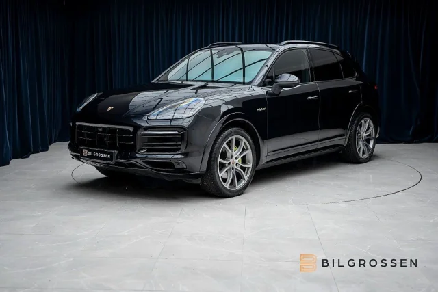Image of Porsche Cayenne E-Hybrid SportDesign 3.79% Bakaxelsytrning Softclose Pan 340kW
