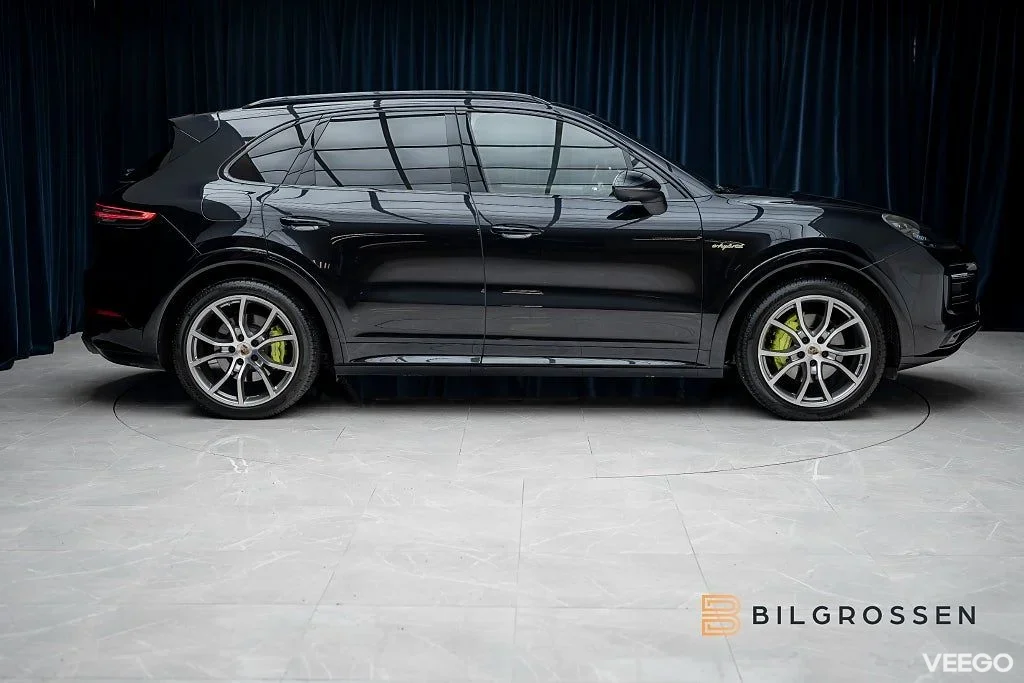 Porsche Cayenne E-Hybrid SportDesign 3.79% Bakaxelsytrning Softclose Pan 340kW