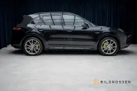 Porsche Cayenne E-Hybrid SportDesign 3.79% Bakaxelsytrning Softclose Pan 340kW thumbnail