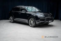 Porsche Cayenne E-Hybrid SportDesign 3.79% Bakaxelsytrning Softclose Pan 340kW thumbnail
