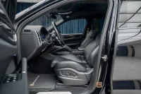 Porsche Cayenne E-Hybrid SportDesign 3.79% Bakaxelsytrning Softclose Pan 340kW thumbnail