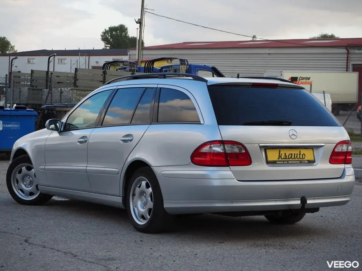 Mercedes-Benz E220 T Elegance 2.1 110kW