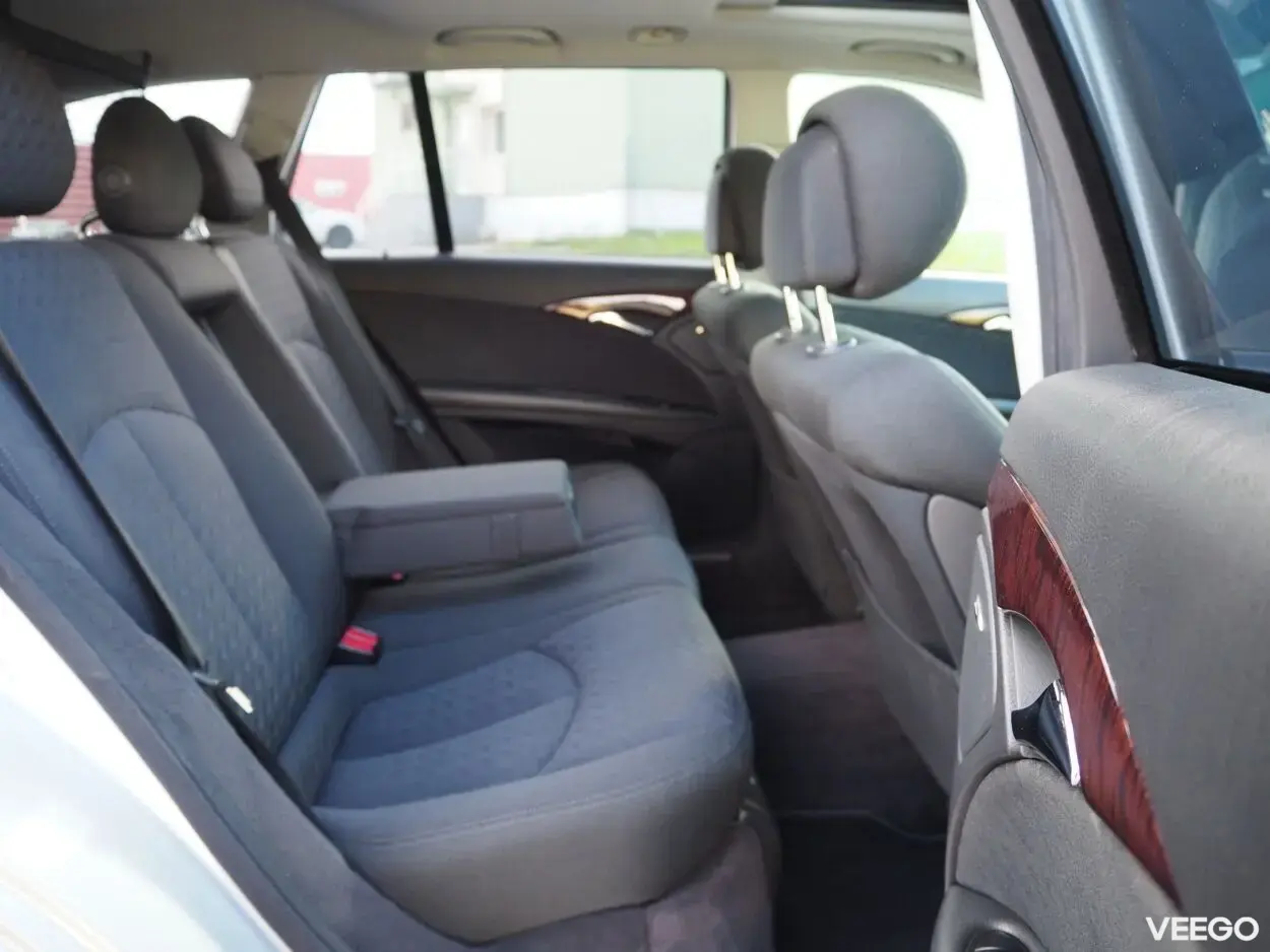 Mercedes-Benz E220 T Elegance 2.1 110kW