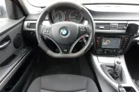 BMW 325D 3.0 145kW thumbnail