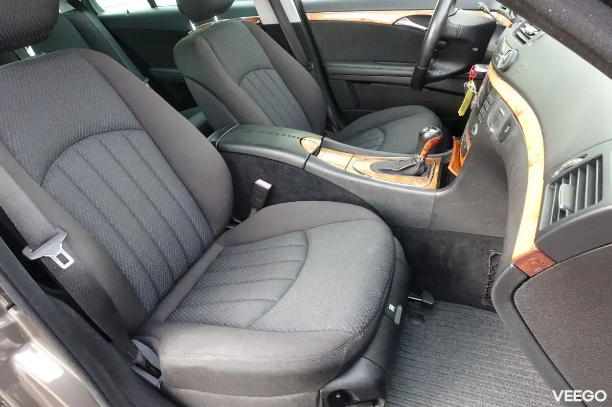 Mercedes-Benz E 220 CDI Elegance Facelift 2.1 125kW