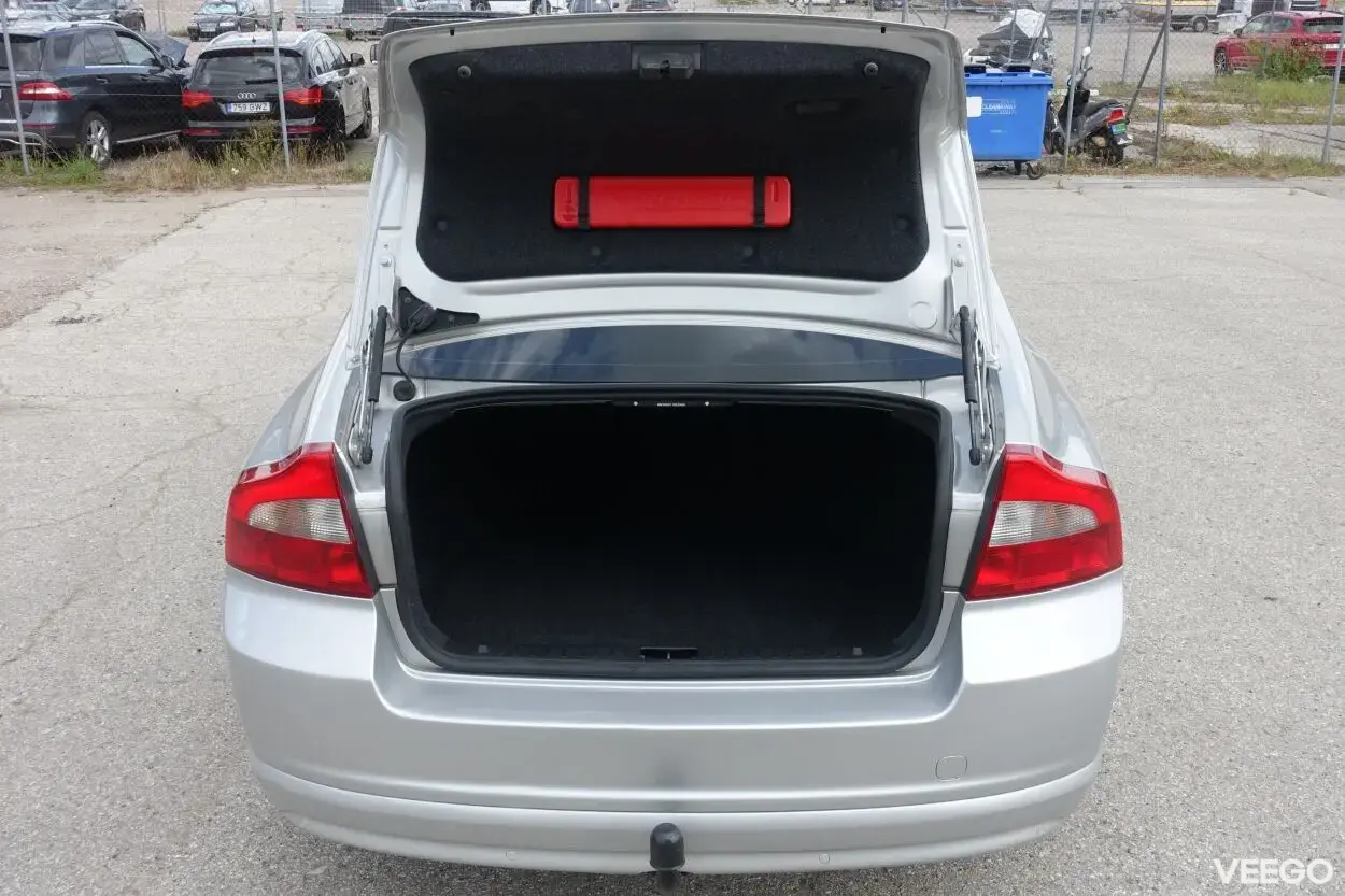 Volvo S80 Momentum 2.5 147kW