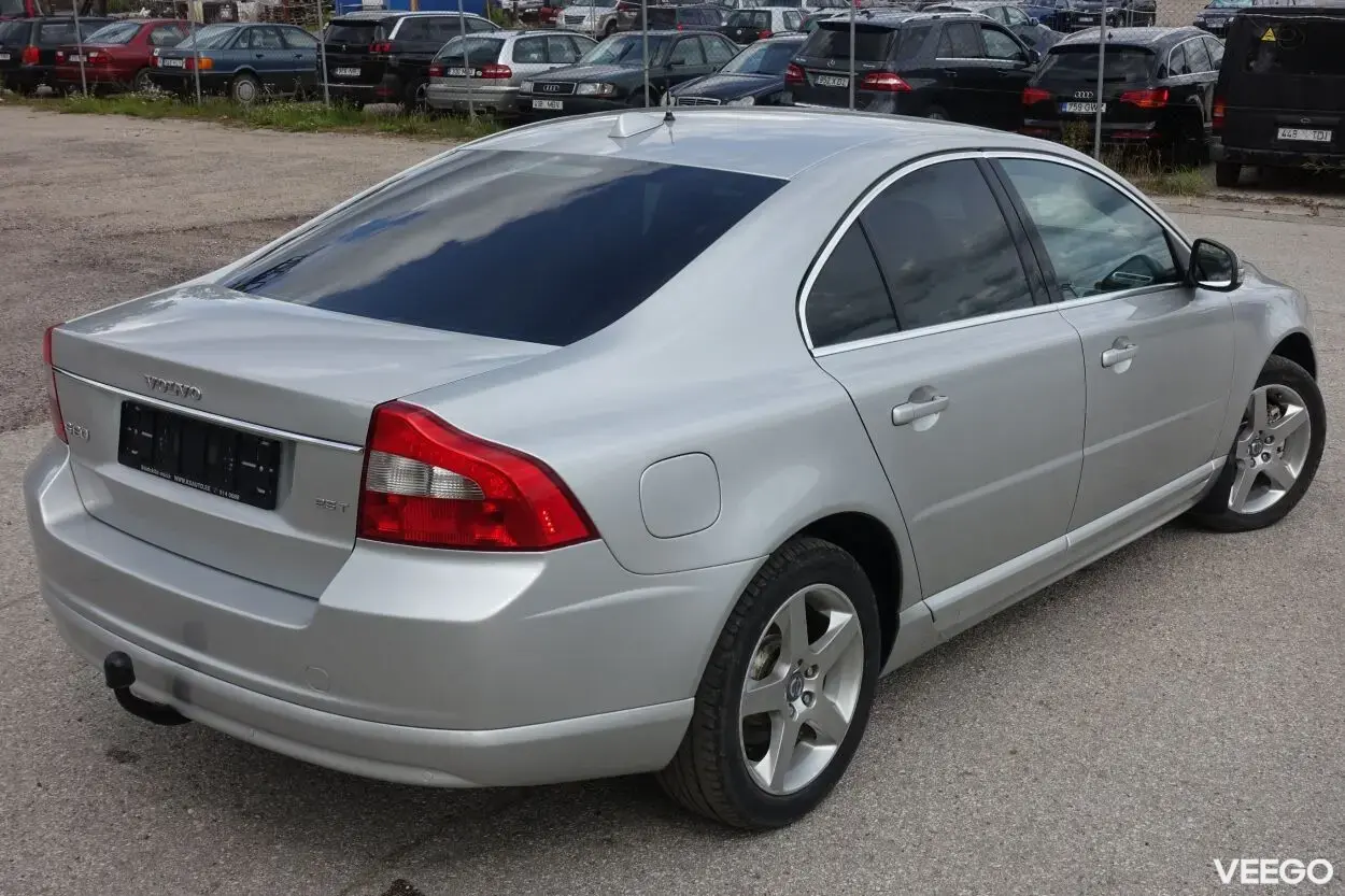 Volvo S80 Momentum 2.5 147kW